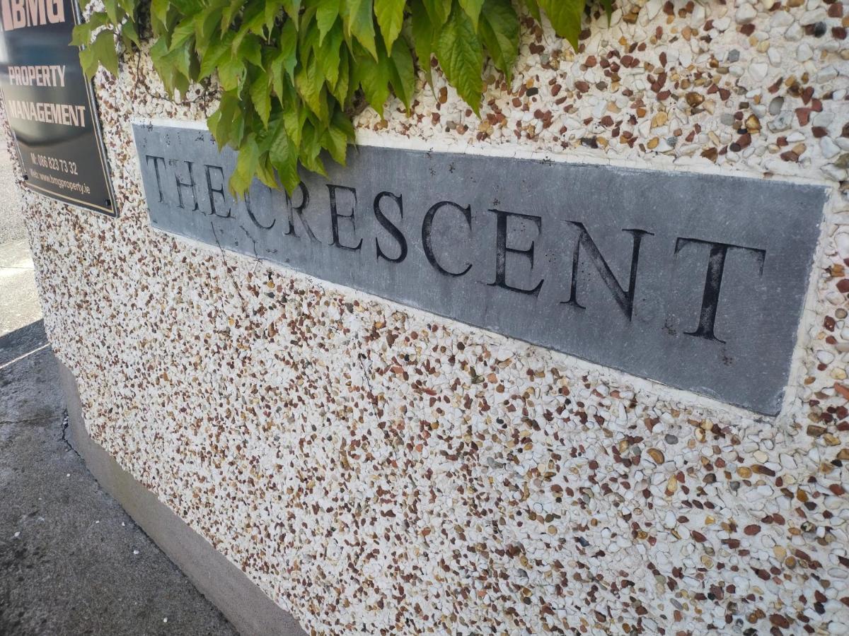 Crescent Apartments Homestay Cork Exterior photo
